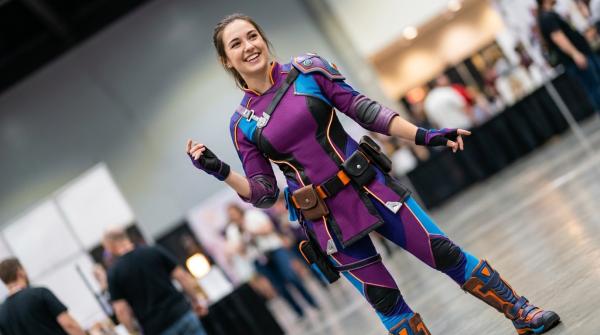 Light Up Costumes with Long Battery Life Guide