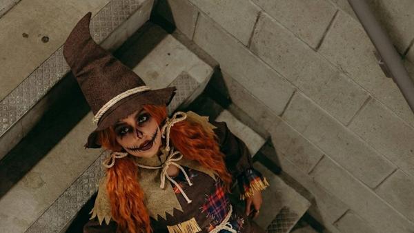 Scarecrow Costume: Friendly or Scary, Built in 5 Steps or Ready to Wear