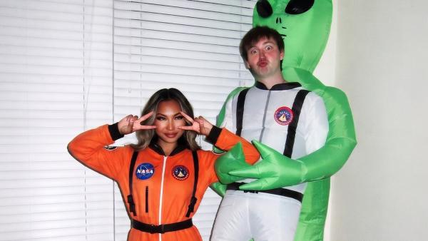 Best Alien Costumes for Adults: Every Effect Explained, From Abduction Illusion to Chest-Burst Prank