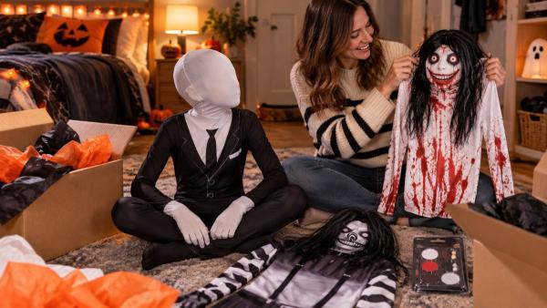 Creepypasta Costumes: Jeff the Killer, Slenderman, Laughing Jack and The Rake for Kids and Adults
