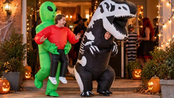 2 Person Halloween Costumes: Duos That Do Not Have to Match